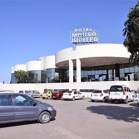 Meuse Jupiter Business And Luxury Hotel Nashik Extérieur photo