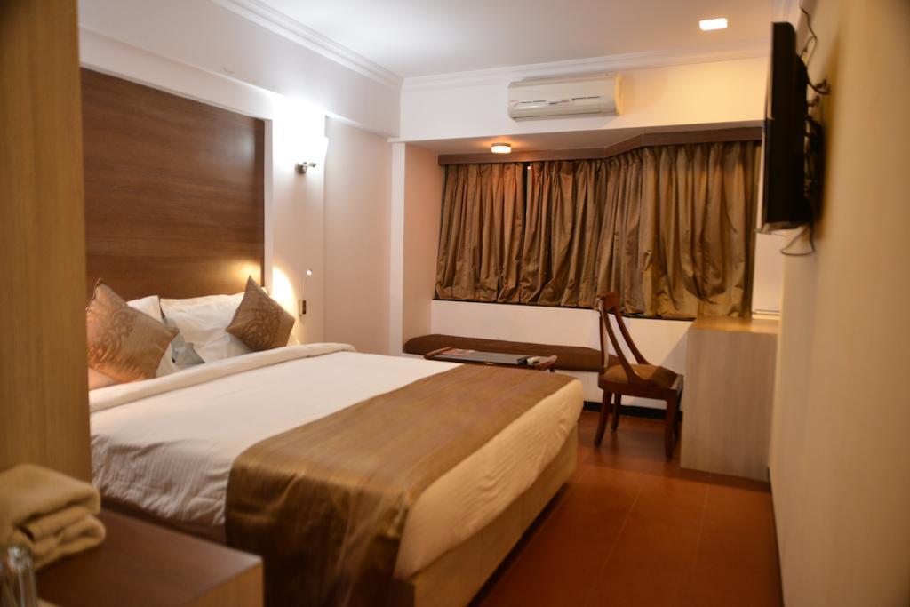 Meuse Jupiter Business And Luxury Hotel Nashik Chambre photo