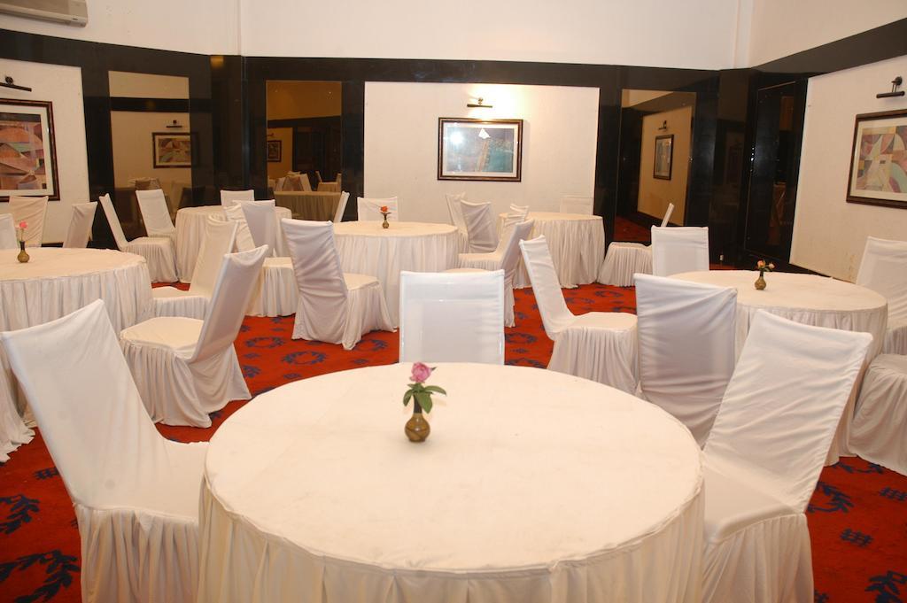 Meuse Jupiter Business And Luxury Hotel Nashik Extérieur photo