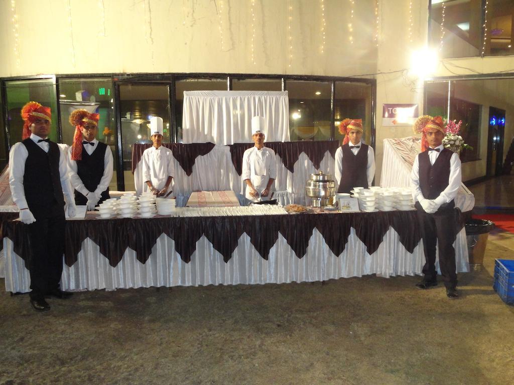 Meuse Jupiter Business And Luxury Hotel Nashik Extérieur photo